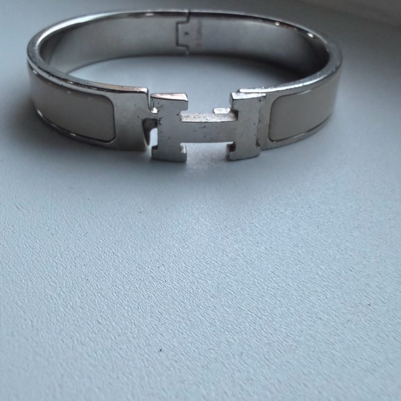 Authentic Hermes Clic H Bracelet- White Enamel - Picture 6 of 7